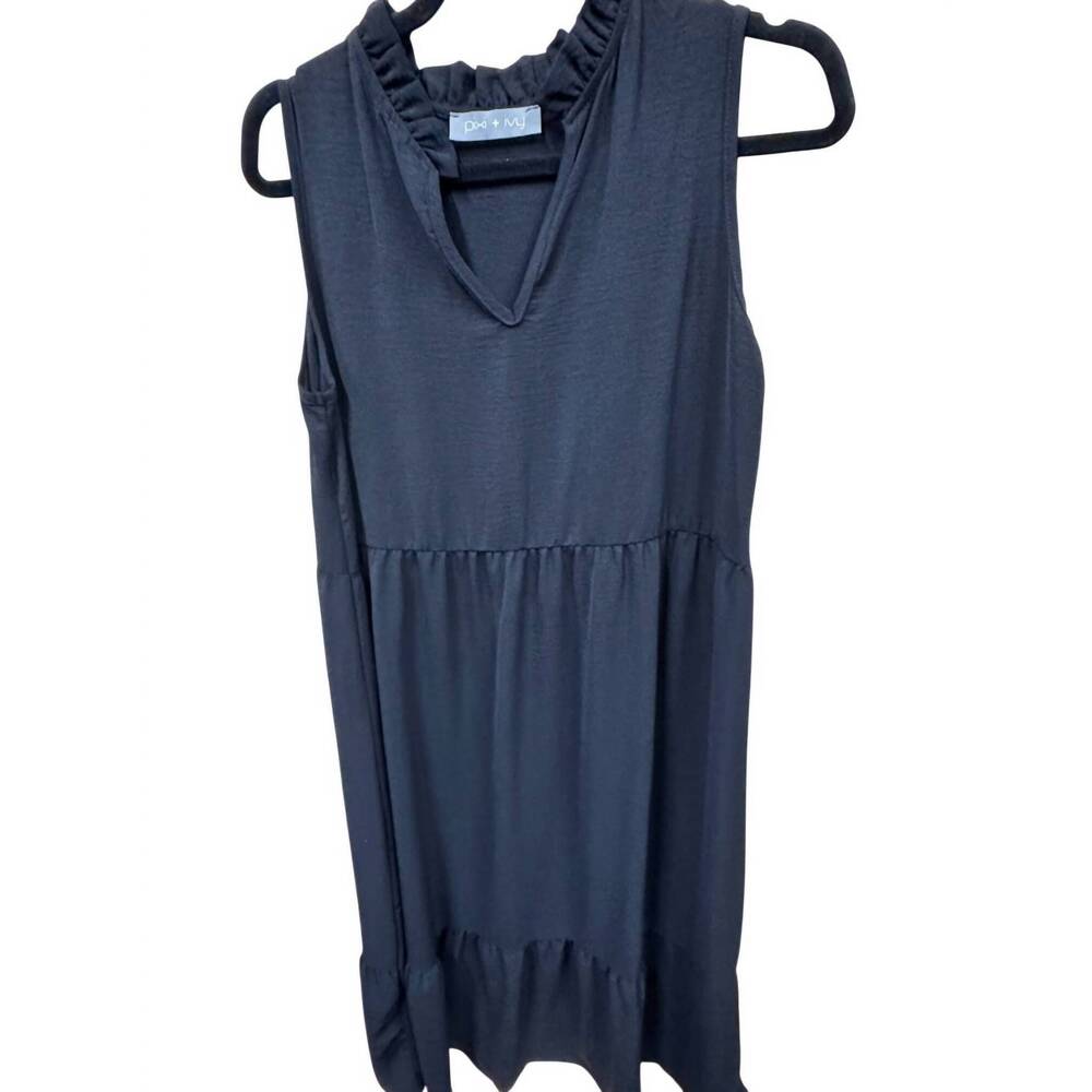 NEW PIXI + IVY women's long sleeveless dress in black
